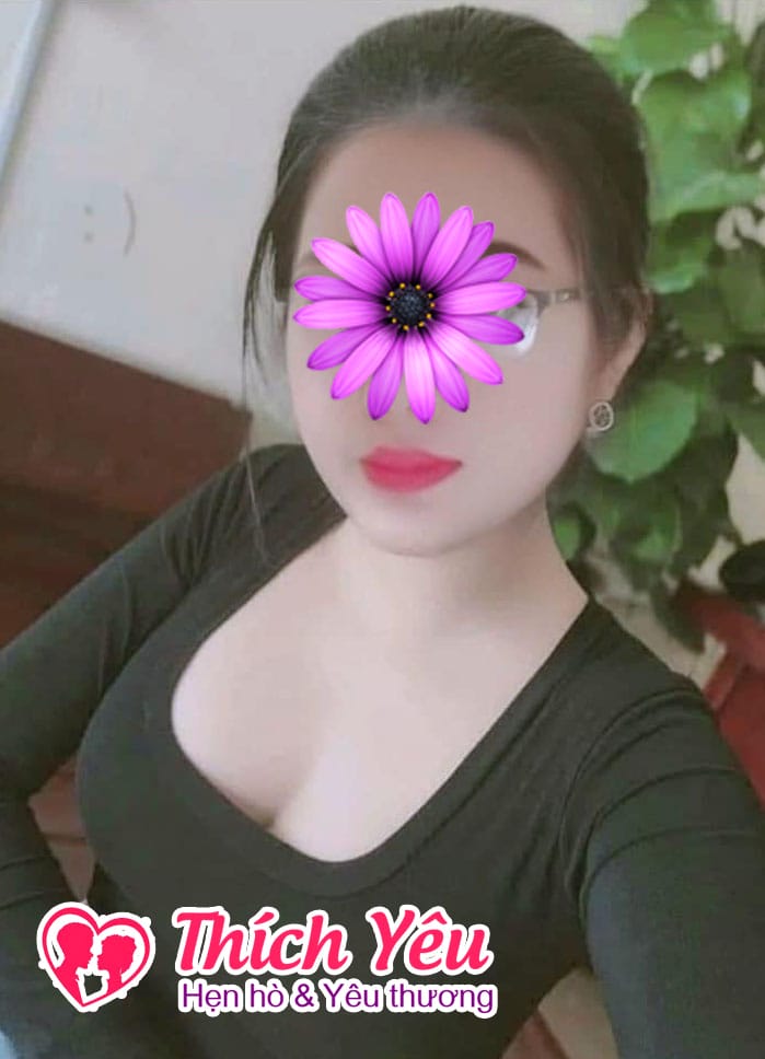 Kim Thư - Bạn gái ly dị ở Hà Nội tìm trai ZÂM